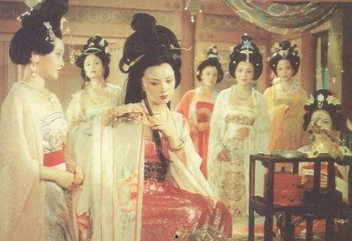 国产古装剧低胸妹子视频,视觉盛宴来袭！