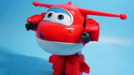 国产拼装奥特曼视频,创意无限，童趣盎然